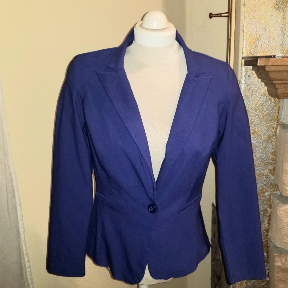 Soho apparel blazer. Size M - Picture 4 of 9